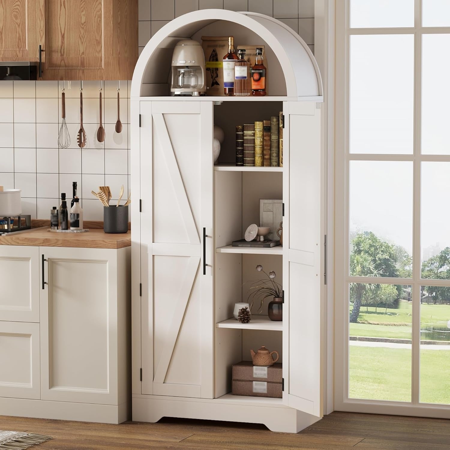 Vaisselier haut avec facade arquee, tiroirs et partie ouverte superieure, meuble de rangement pour cuisine ou salle a manger
